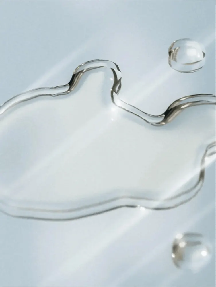 Micellar Cleansing Water detail 2