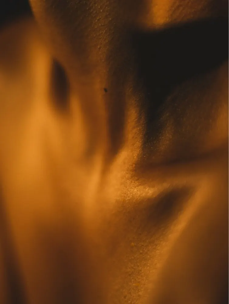 Omega 6-9 Glowing Skin Body Oil detail 2